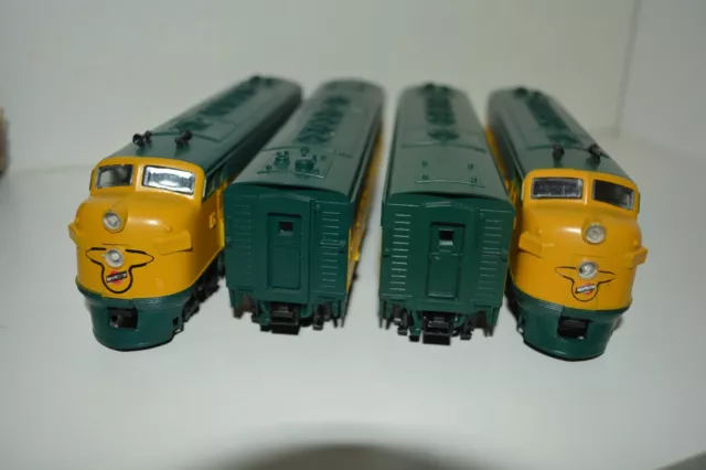 Athearn Locomotives A-B-B-A Diesel HO Gauge F7 ABBA Chicago and North Western