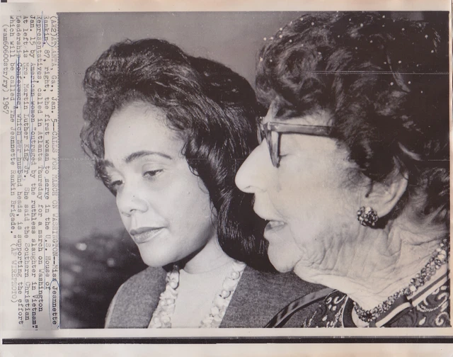 CORETTA SCOTT KING & U.S. REP. JEANETTE RANKIN * CIVIL RIGHTS VINTAGE 1967 photo