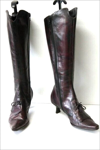 SAN MARINA  Bottes Pointues  Cuir Prune Petits Talons T 36 TBE
