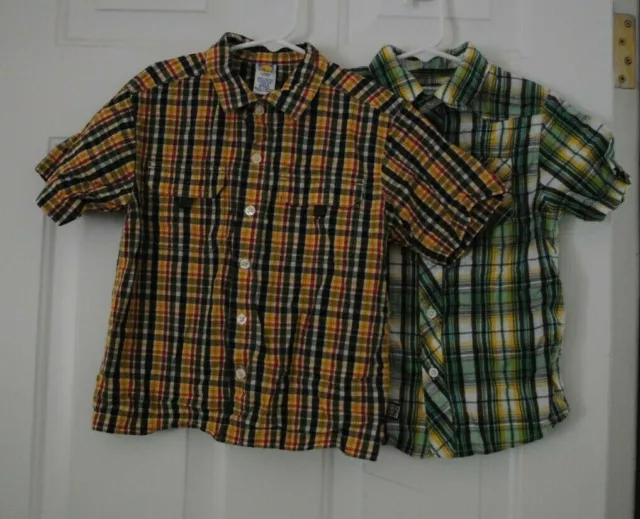 Boys Lot of 2 Collared Button Down Short Sleeve Dress Shirts Plaid Size 5 EUC