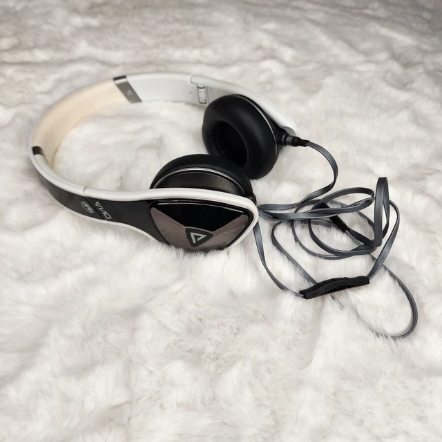 Monster DNA On-Ear Headphones Foldable Dual Jack Wired Black/White Tuxedo Tested