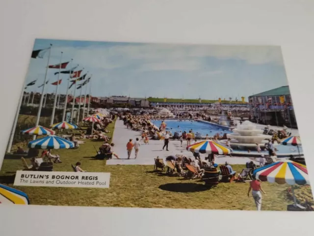 BUTLINS bognor regis postcard - the lawns and outdoor heated pool postcard