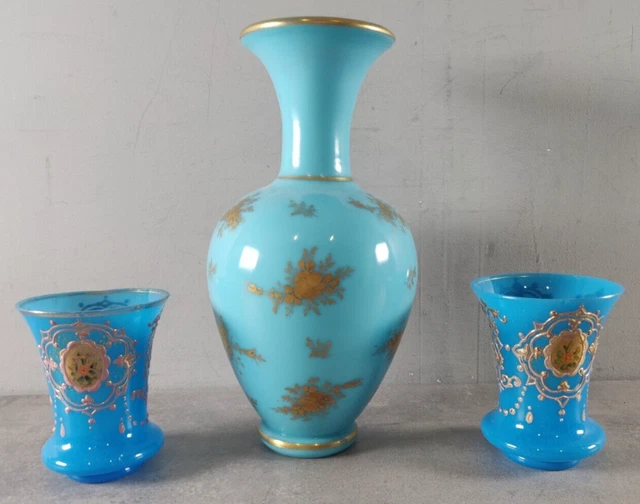 Lot VASES en OPALINE bleue doree ancien 1900 XIXe verre souffle art decoration C