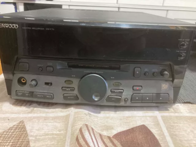 Lettore minidisc nero  Kenwood DM-F70 per parti di ricambio