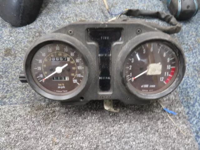 suzuki x7 late  gsx250 speedo revounter clocks console