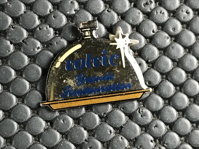 PINS PIN'S LAPEL PIN BADGE COLLECTION VINTAGE PARACHUTE PARAPENTE LOGO VOLVIC