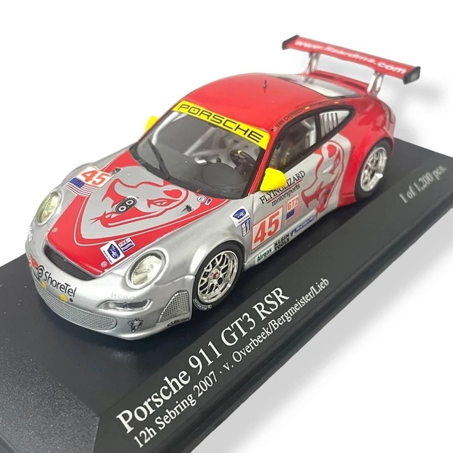 Minichamps Porsche 911 GT3 RSR – 1/43 – Rose – Réf 403086703 – Neuve