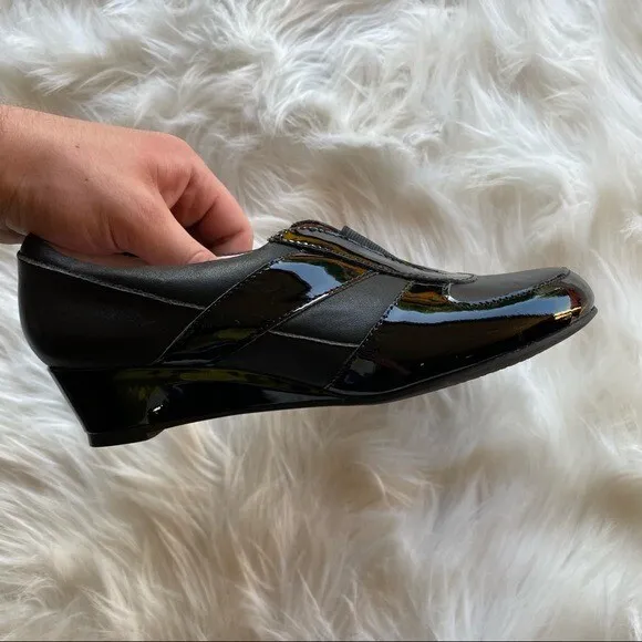 Taryn Rose Paislee Black Leather Wedge Sneakers Sz 5.5 2