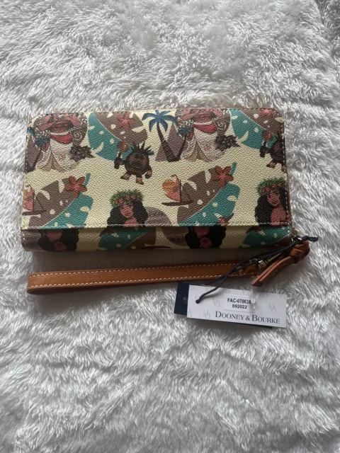 Disney Parks Dooney & Bourke Moana Wristlet Wallet 2