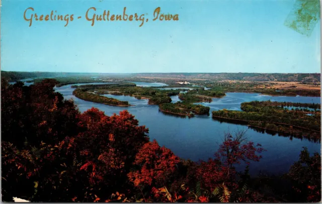 Greetings From Guttenberg Iowa IA Mississippi River Unposted Postcard