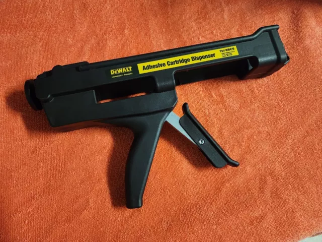 NEW Heavy Duty DeWalt Adhesive Cartridge Dispenser 08479 Caulk Gun