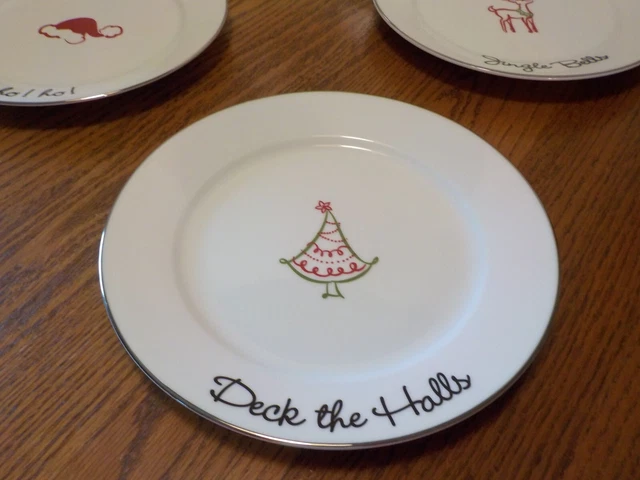 “TIS THE SEASON” St. Nicholas Square Round 4 Luncheon Plates- 9” NWT 3