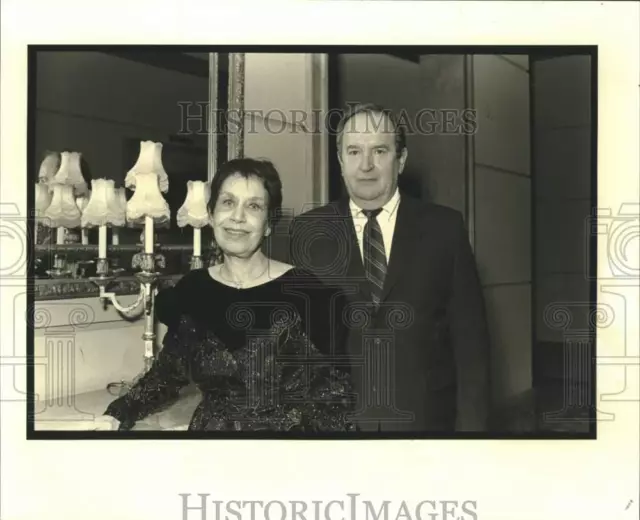 1989 Press Photo Gloria Phares and Judge Livaudais attend Bar Association Dinner
