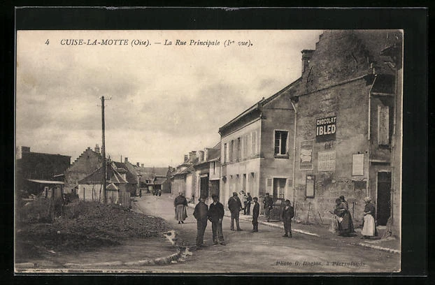 CPA Cuise-la-Motte, La Rue Principale