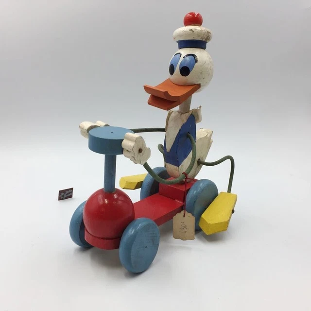 Donald Duck. The Ultimate History. Éditions