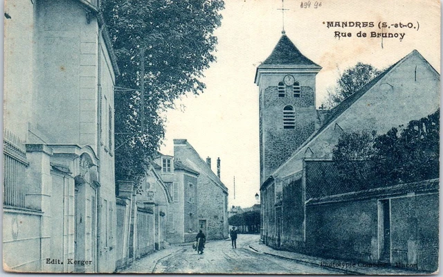 94 MANDRES - la rue de brunoy.