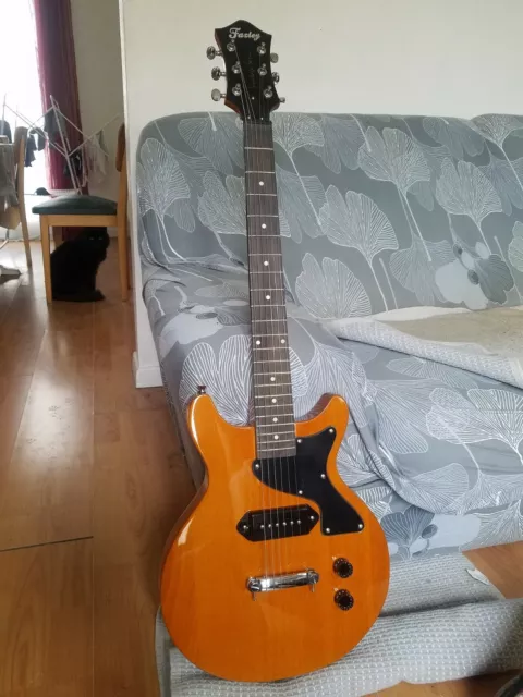 Guitare toute en acajou\\PAS DE VENTE EN JUIN\\