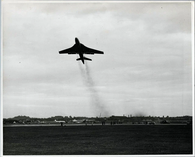 VICKERS VALIANT DE Havilland Super Sprite Rocket Engine Vintage Photo