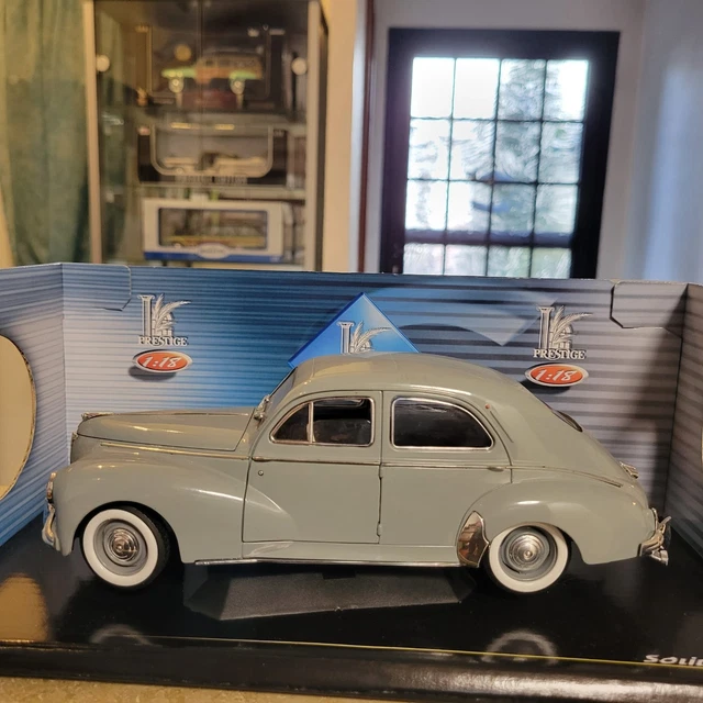 Solido -1 /18 - voiture peugeot 203 1954 noir - avec boite - bel etat - Collection