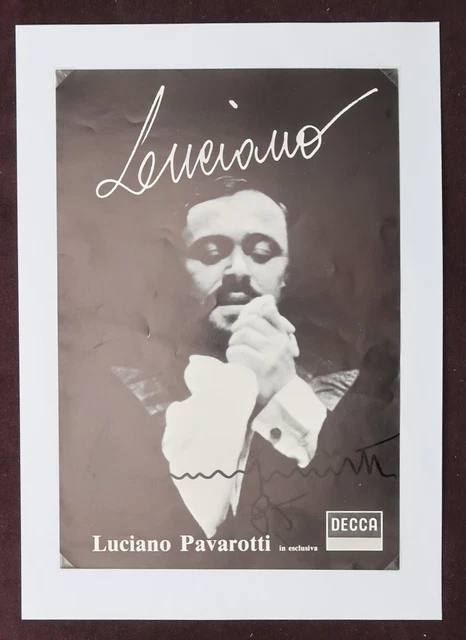Luciano Pavarotti - singer - autographed photo