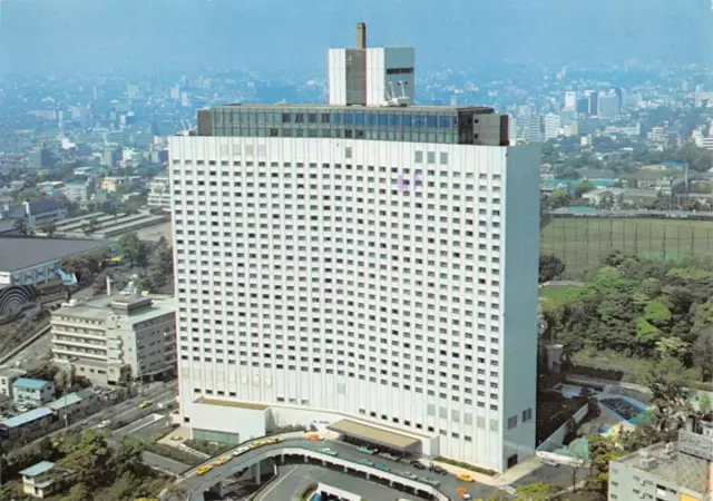 Old Vintage 1976 Postcard of Hotel Pacific Tokyo Japan