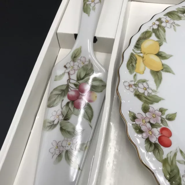Andrea by Sadek 10” Cake Plate Server Vineyard Porcelain Made in Japan Pie New 3