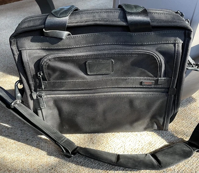 Tumi Men's Alpha 2 Slim Deluxe Portfolio 100% Nylon With Leather Trim