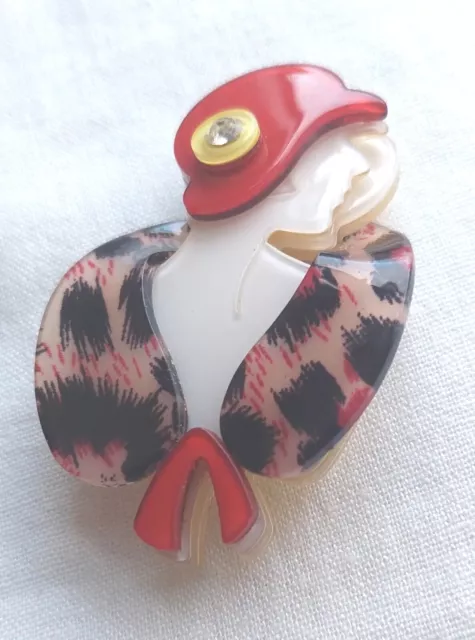 Vintage 1920s Style Flapper Lady In Cloche Hat Acrylic Lucite Red & White Brooch