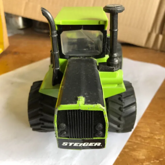 Ertl Steiger Panther 1/32 scale model tractor ST251.