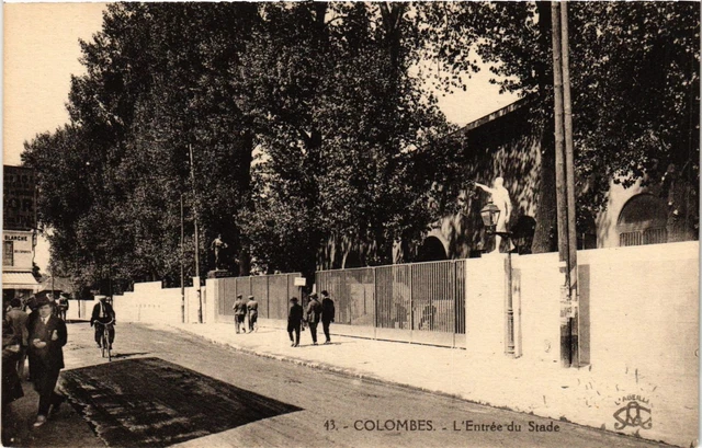 Cpa La Garenne-Colombes Rue De L'Arrivée Et La Gare (281019