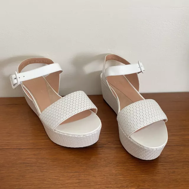 BNWOB ~ Robert Clergerie FRAK White HONEYCOMB Leather WEDGE Sandals HEELS 40 9 2