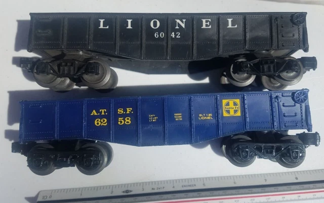 Vtg. Lot of 2~~Lionel & Sante Fe O Scale Model Trains Train Car Gondolas  NICE!!