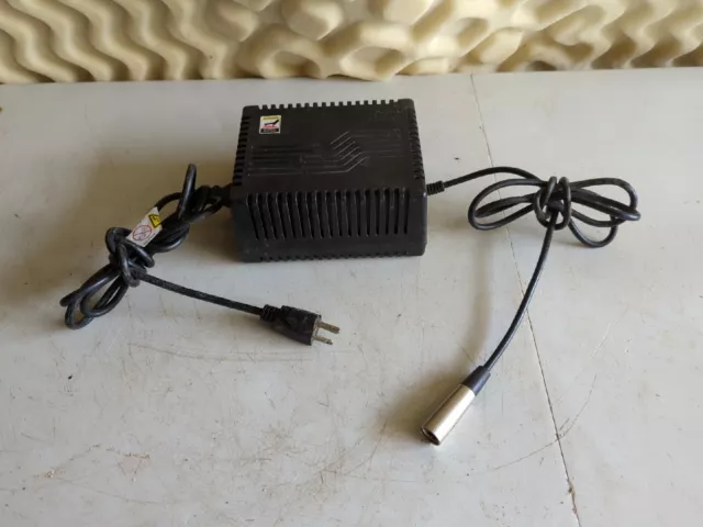 ACI 245000 Superpower Battery Charger 24V 5.0 A