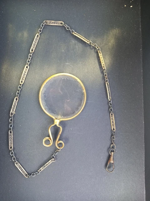Loupe De Poche Ancienne Et Sa Chatelaine