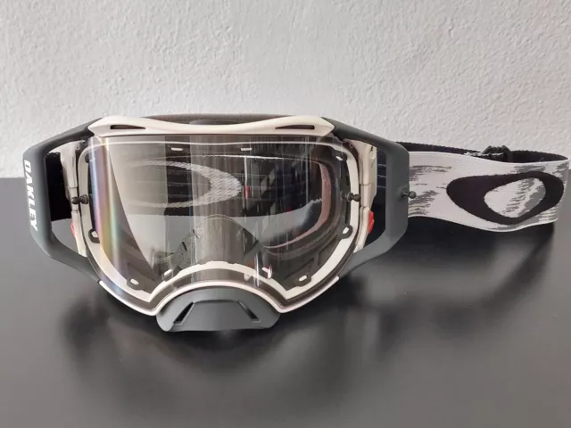 Masque Cross Oakley Airbrake MX Matte Blanc Speed Blanc OO7046 57-980