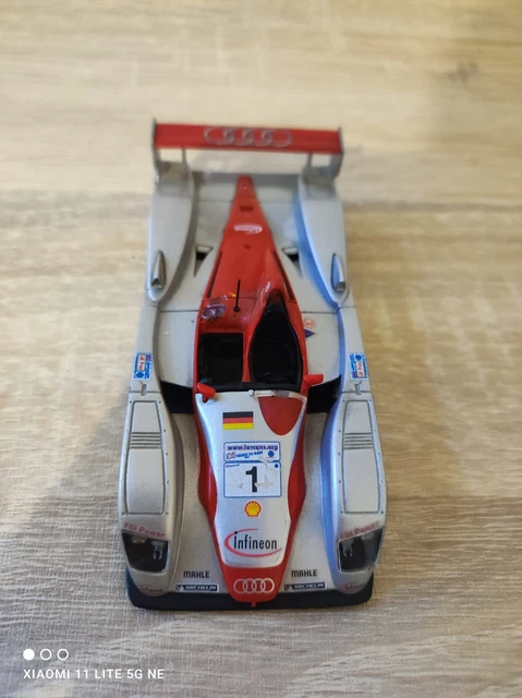 Spark 18LM00 - Audi R8 #8 Gewinner 24h Le Mans 2000 1:18
