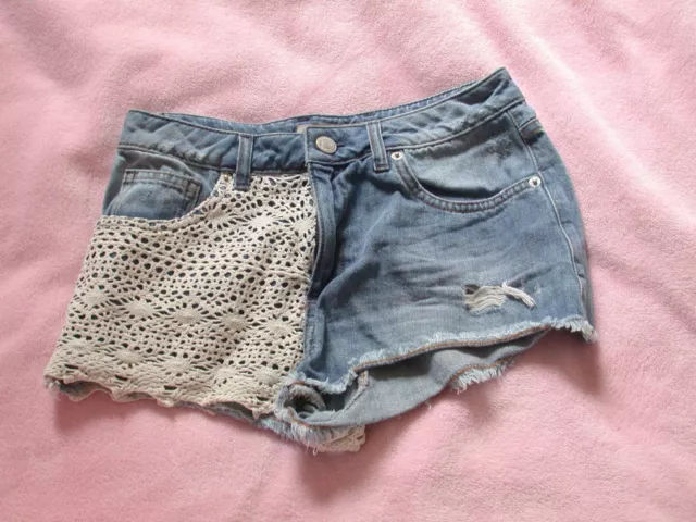 TopShop Moto Blue Denim Shorts With Off White Lace Details W28