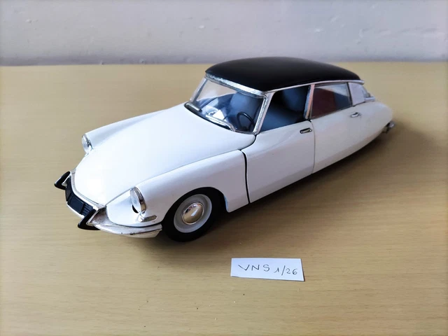 Solido Citroën C4 Fourgon 1930 - 1/18 - Miniature En Boîte - Occasion