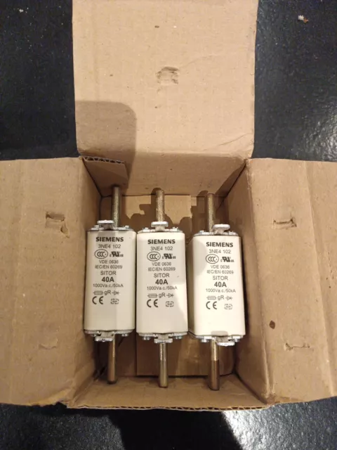 Lot 3x 3NE4102 - SIEMENS -  3NE4102 / Fusible SIEMENS SITOR 40A