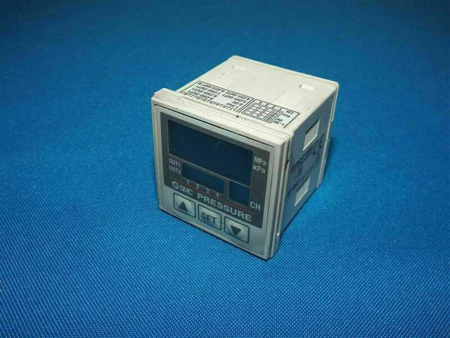 SMC PSE200-M Multi Channel Pressure Sensor Controller