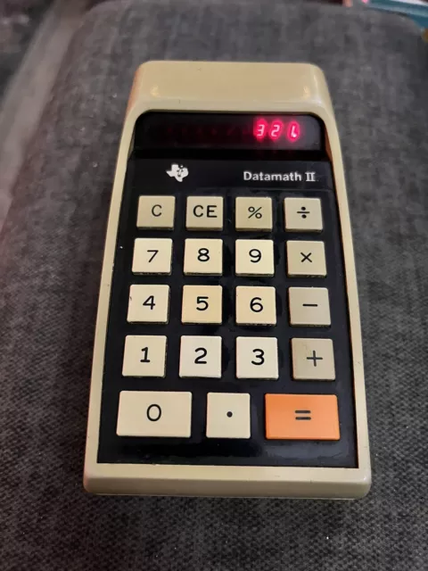 VINTAGE* TEXAS INSTRUMENTS datamath TI-2500 pocket LED calculator