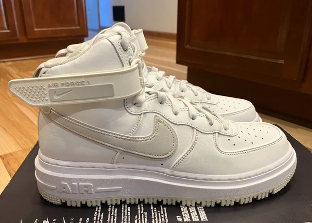 Supreme × Clarks Wallabee \