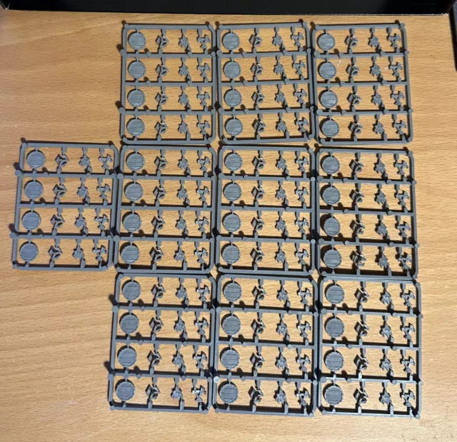 Warhammer Fantasy 6th Edition Plastic Skaven Shields x 40 New on Sprue