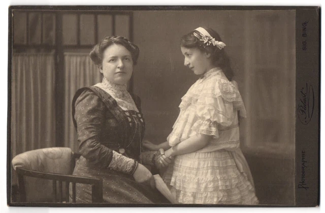 Fotografie Sig. Bing, Wien, Schmiedegasse 4, Mutter mit ihrer Tochter im Portra