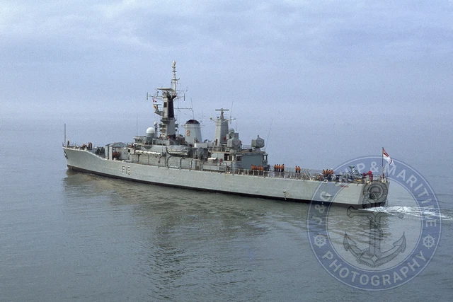 ROYAL NAVY LEANDERCLASS Frigate HMS LEANDER F109 6X4 (10x15