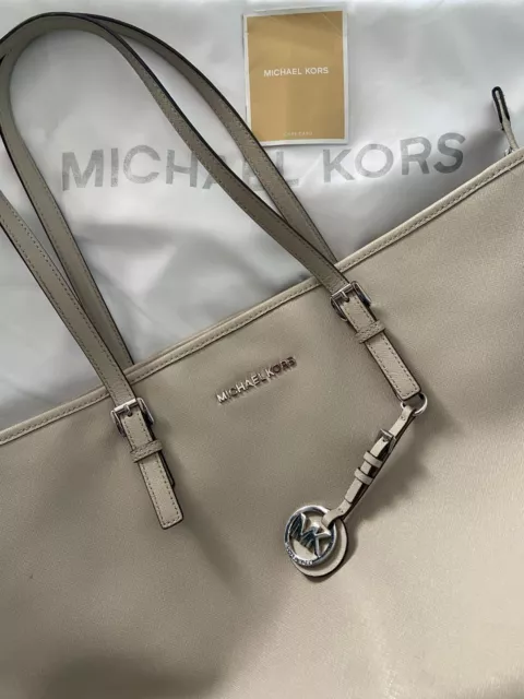 Michael Kors Tote Voyager - Borsa media nuova con cartellino e confezione