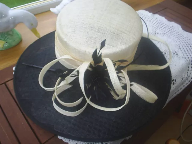 Jacques Vert Ladies Hat Black & Cream Formal Occasion Wedding