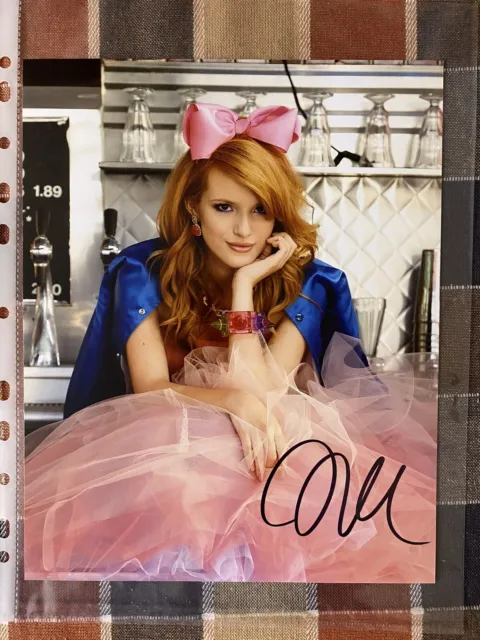 Bella Thorne Signed 8 X 10 Photo COA