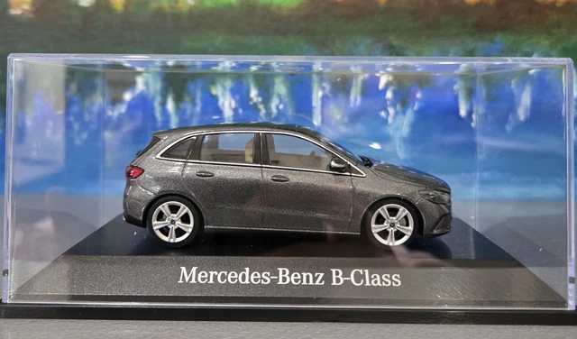 MERCEDES CLK CABRIOLET W208 Vert HERPA 1:43