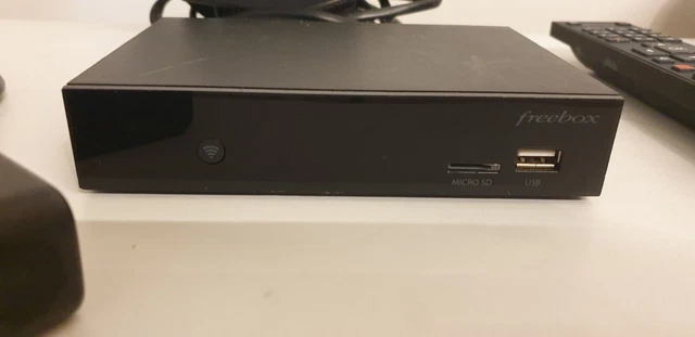 Adaptateur freebox fiche alimentation pour remplacer votre embout cassé